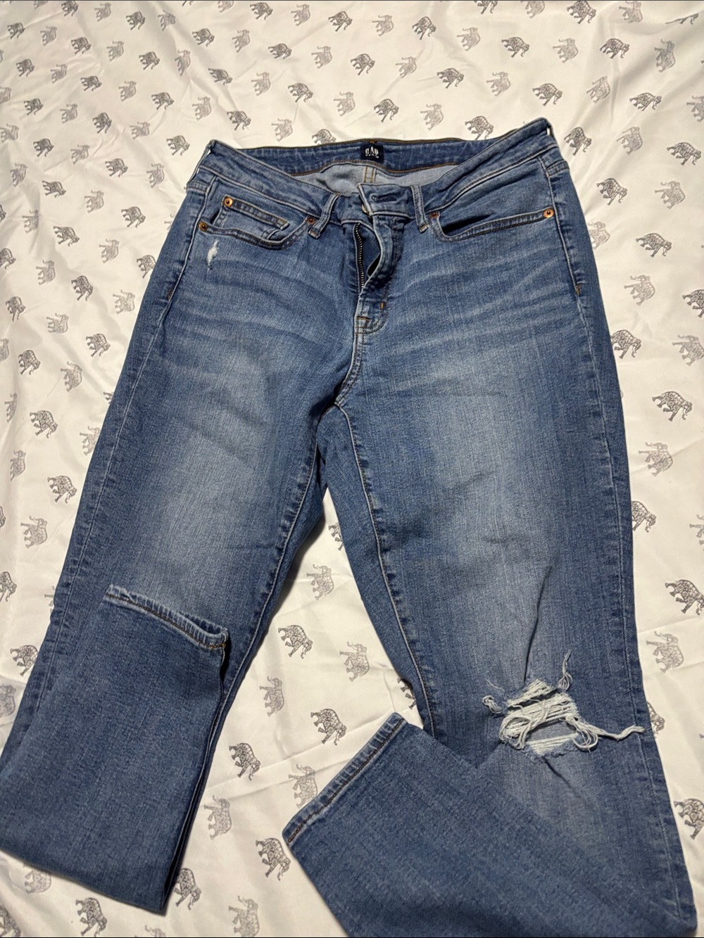 GAP Women’s Boyfriend Jeans in Mid Blue with Knee Distressing